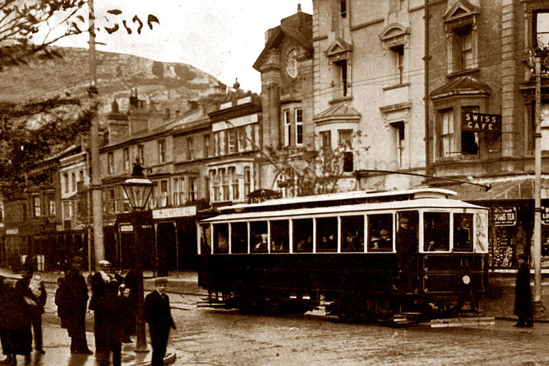 071019 first tram 0665
