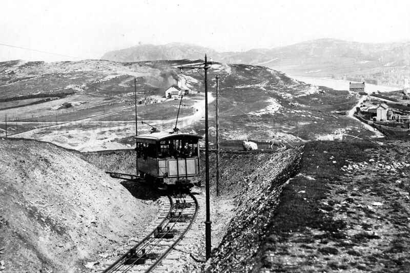 200601 orme tram 0527
