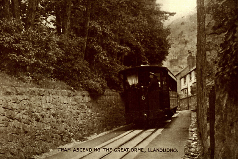 400601 tram ascending 0128
