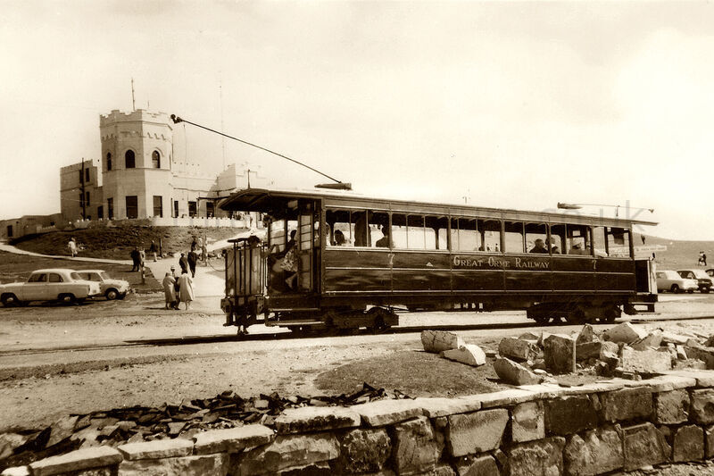 600101 summit tram 0760
