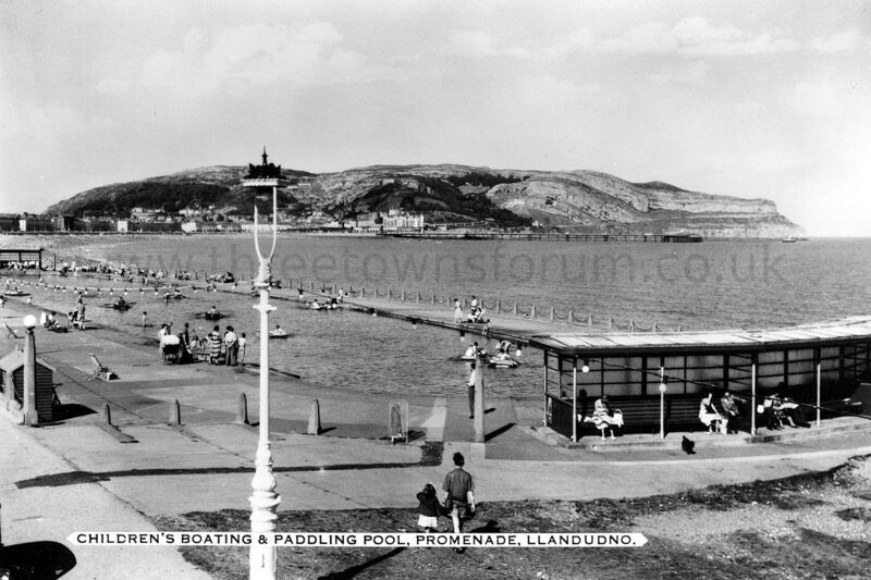 CRAIG Y DON PADDLING POOL 1950S
