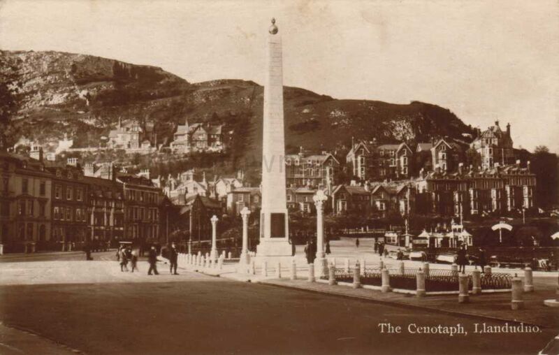 Cenotaph Llandudno
