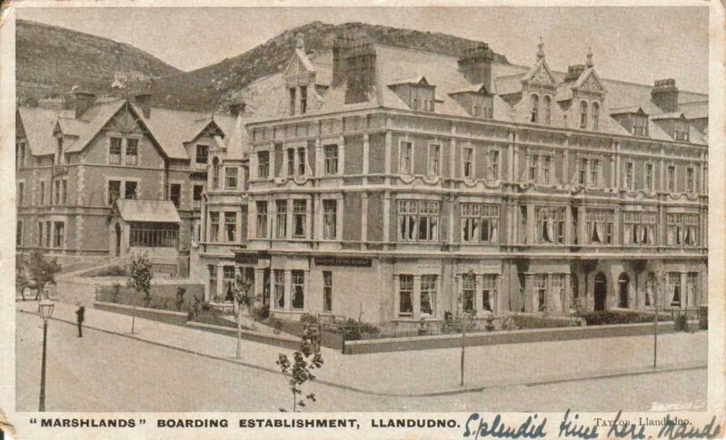 Marshlands Boarding Establishment Llandudno
