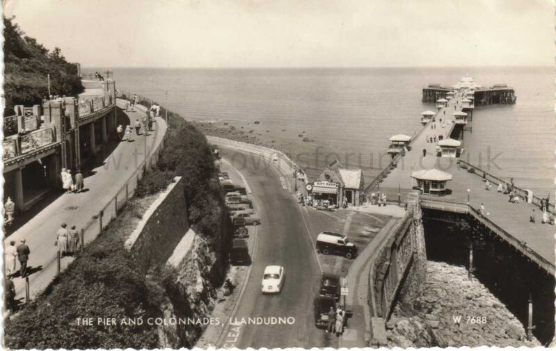 Pier and Colonnades Llandudno
