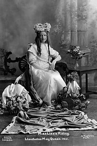 Filename=120502_may_queen_0648.jpg
Filesize=477KiB
Dimensions=1365x2048
Date added=Sep 14, 2023 120502_may_queen_0648.jpg