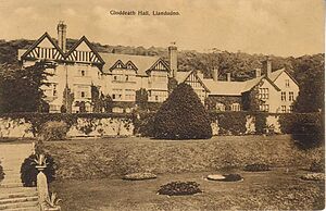 Gloddaeth_Hall_Llandudno.jpg