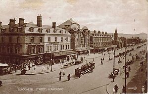 Filename=Gloddaeth_Street_Llandudno.jpg
Filesize=91KiB
Dimensions=1082x688
Date added=Sep 14, 2023 Gloddaeth_Street_Llandudno.jpg
