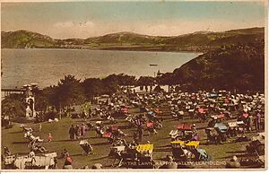 Filename=Lawn_Happy_Valley_Llandudno.jpg
Filesize=96KiB
Dimensions=1096x709
Date added=Sep 14, 2023 Lawn_Happy_Valley_Llandudno.jpg
