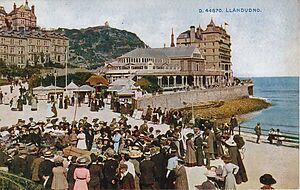 Filename=Llandudno08.jpg
Filesize=123KiB
Dimensions=1072x680
Date added=Sep 14, 2023 Llandudno08.jpg