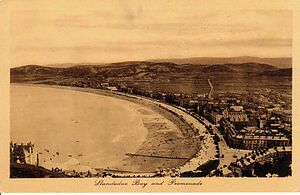 Llandudno_Bay_and_Promenade.jpg
