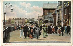 Filename=Llandudno_Promenade_on_the_Pier.jpg
Filesize=110KiB
Dimensions=1114x701
Date added=Sep 14, 2023 Llandudno_Promenade_on_the_Pier.jpg