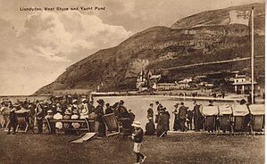 Filename=Llandudno_West_Shore_and_Yacht_Pond.jpg
Filesize=98KiB
Dimensions=1096x674
Date added=Sep 14, 2023 Llandudno_West_Shore_and_Yacht_Pond.jpg