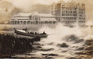 Filename=Llandudno_the_heroes_of_our_rocky_coast.jpg
Filesize=71KiB
Dimensions=1082x690
Date added=Sep 14, 2023 Llandudno_the_heroes_of_our_rocky_coast.jpg