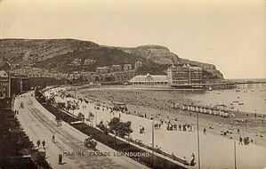 Marine_Parade_Llandudno.jpg
