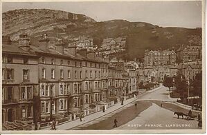 Filename=North_Parade_Llandudno.jpg
Filesize=38KiB
Dimensions=538x353
Date added=Sep 14, 2023 North_Parade_Llandudno.jpg