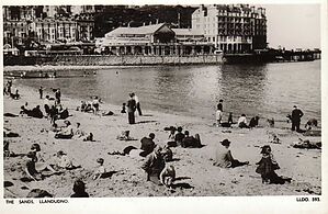 Filename=Sands_Llandudno02.jpg
Filesize=104KiB
Dimensions=1090x712
Date added=Sep 14, 2023 Sands_Llandudno02.jpg