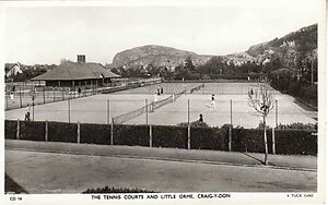 Tennis_Courts_and_Little_Orme_Craig-y-Don.jpg