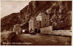 Toll_Gate_West_Shore_Llandudno.jpg