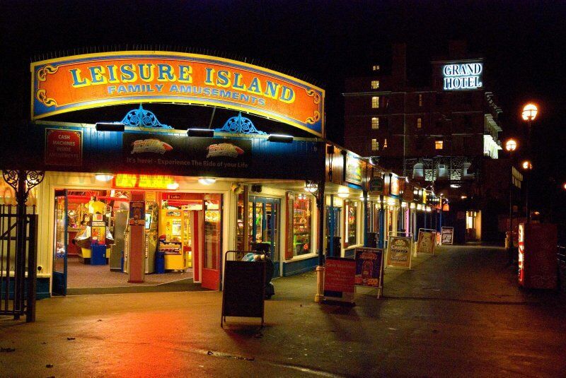 LLANDUDNO PIER LEISURE ISLAND ARCADE NIGHT 2010
