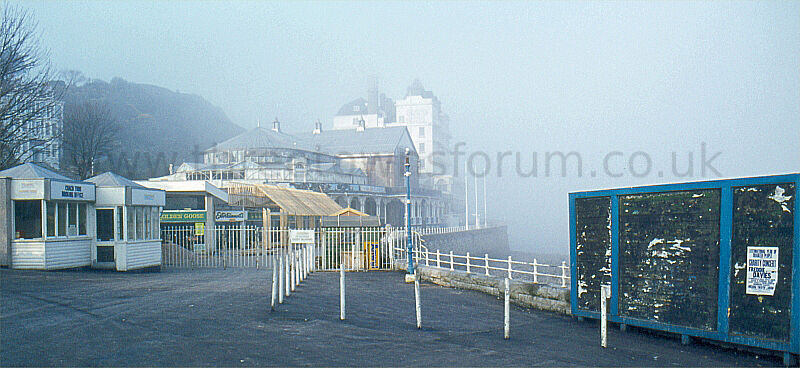 LLANDUDNO PIER ENTRANCE, EARLY 1980S
