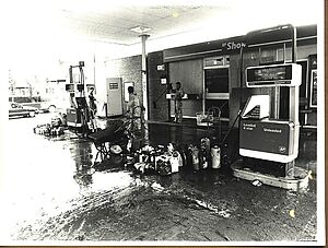 Filename=2867_Llandudno_Junction_BP_Garage_Flood_Aftermath_1993_jpg1d4cd6eb6477b0aad63e89cc93f89c08_extjpg.jpg
Filesize=95KiB
Dimensions=720x545
Date added=Sep 14, 2023 2867_Llandudno_Junction_BP_Garage_Flood_Aftermath_1993_jpg1d4cd6eb6477b0aad63e89cc93f89c08_extjpg.jpg