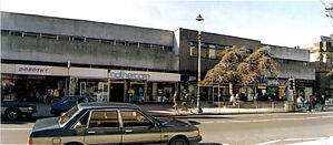 2910_Llandudno_1980s_Shopping_Precinct_now_Victoria_Centre_jpg108f67020a4e8f5e145df97c913caec9_extjpg.jpg