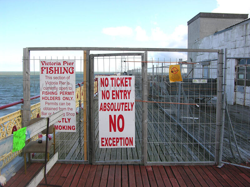 COLWYN BAY PIER IN 2006
