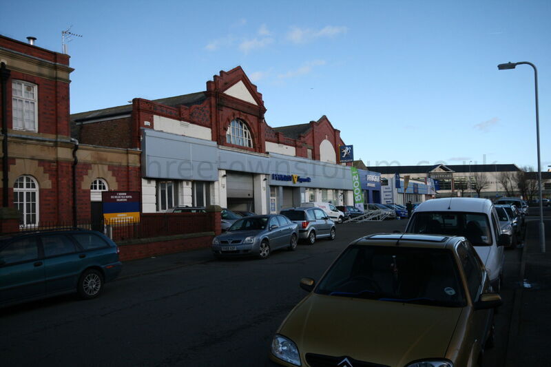 MOCHDRE PEUGEOT, LLANDUDNO 2010
