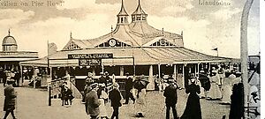Filename=LLANDUDNO_PIERHEAD_PAVILION_1920S.jpg
Filesize=155KiB
Dimensions=1422x640
Date added=Sep 14, 2023 LLANDUDNO_PIERHEAD_PAVILION_1920S.jpg