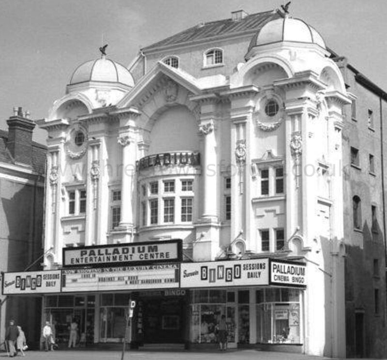 PALLDIUM_CINEMA_LLANDUDNO_EARLY_1980S.jpg