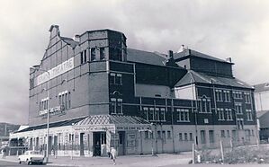 Filename=GRAND_THEATRE2C_LLANDUDNO_1979.jpeg
Filesize=56KiB
Dimensions=640x398
Date added=Sep 30, 2023 GRAND_THEATRE2C_LLANDUDNO_1979.jpeg