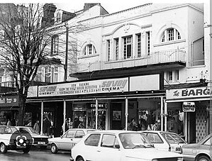 LLANDUDNO_SAVOY_CINEMA_EARLY_1980S.jpg