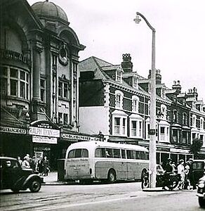 Filename=PALLADIUM_THEATRE2C_LLANDUDNO_1950S.jpeg
Filesize=44KiB
Dimensions=349x358
Date added=Sep 30, 2023 PALLADIUM_THEATRE2C_LLANDUDNO_1950S.jpeg