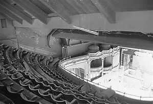 Filename=PALLADIUM_THEATRE_BALCONY_1980S.jpg
Filesize=25KiB
Dimensions=474x323
Date added=Sep 14, 2023 PALLADIUM_THEATRE_BALCONY_1980S.jpg